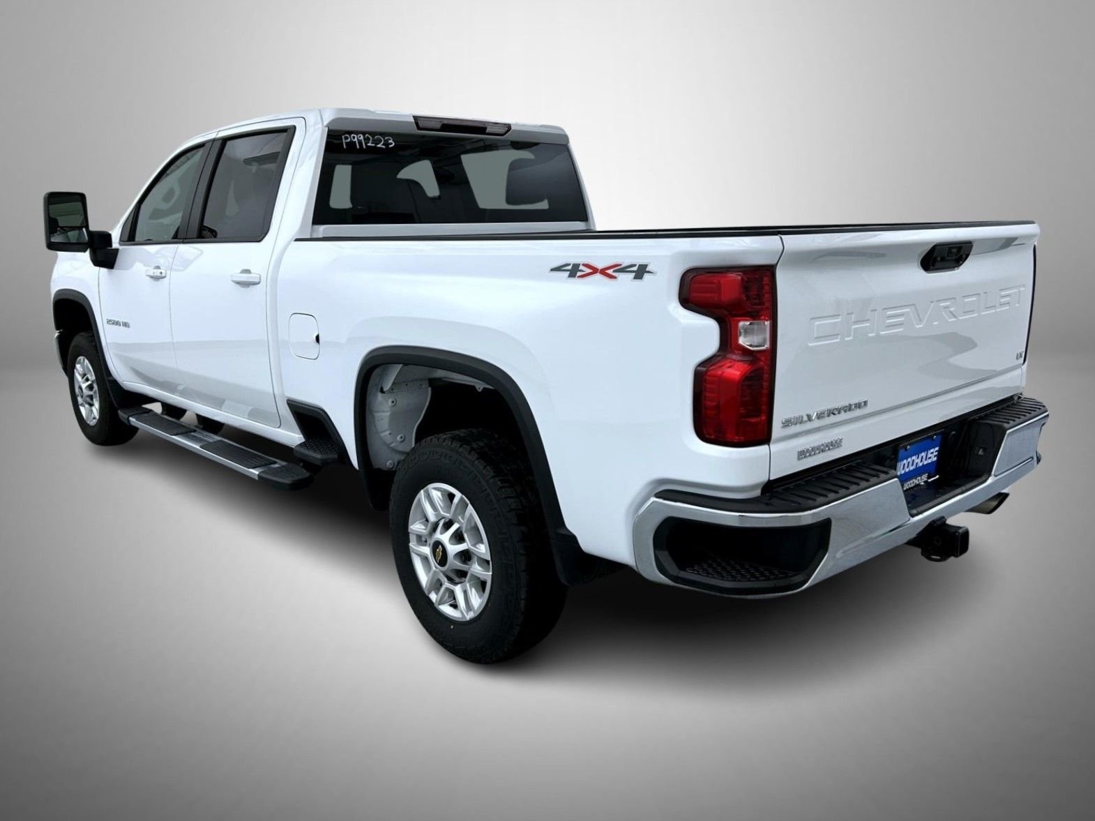 Used 2025 White Chevrolet LT image 7