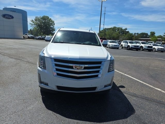 Used 2018 White Cadillac Premium image 8