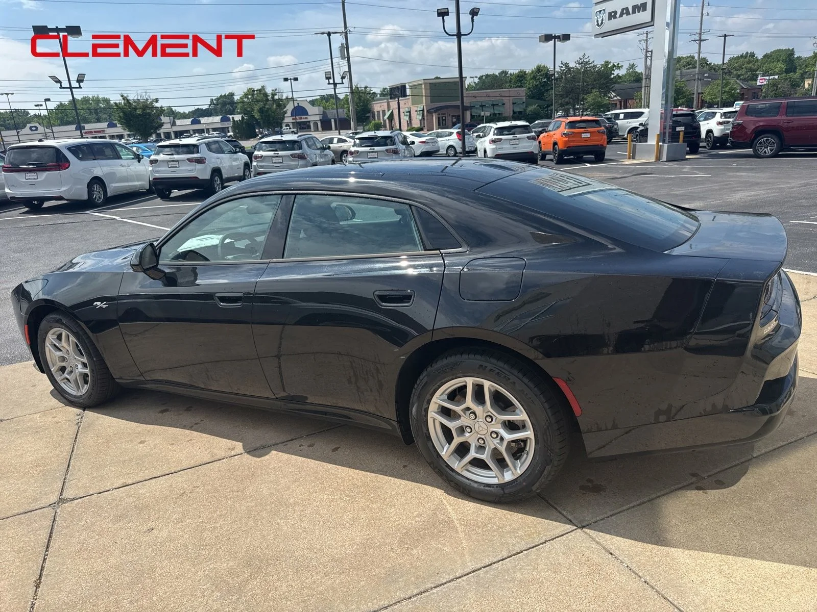 New 2026 Diamond Black Crystal Pearlcoat Dodge R/T image 4