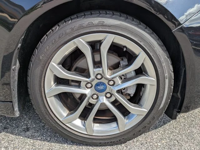 Certified Used 2020 Agate Black Metallic Ford Titanium image 11