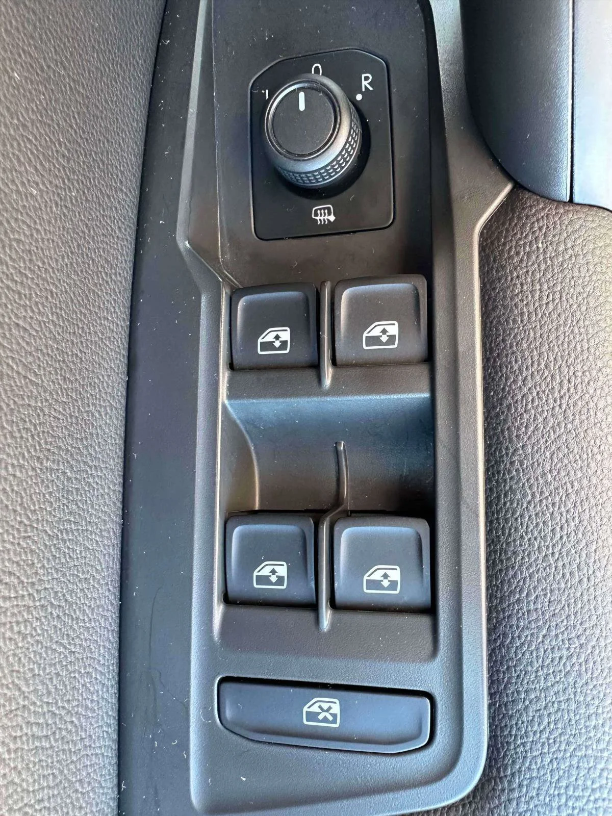 2024 Volkswagen Tiguan S - Photo 13