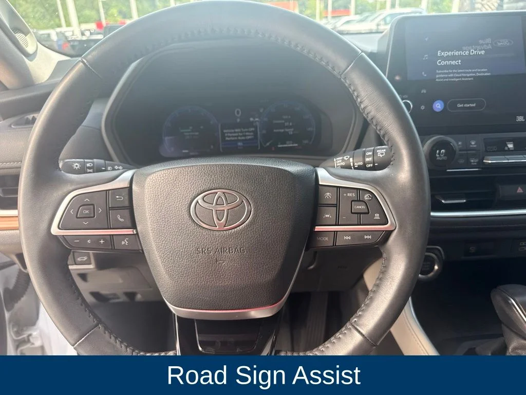 Certified Used 2024 Wind Chill Pearl Toyota Limited image 21