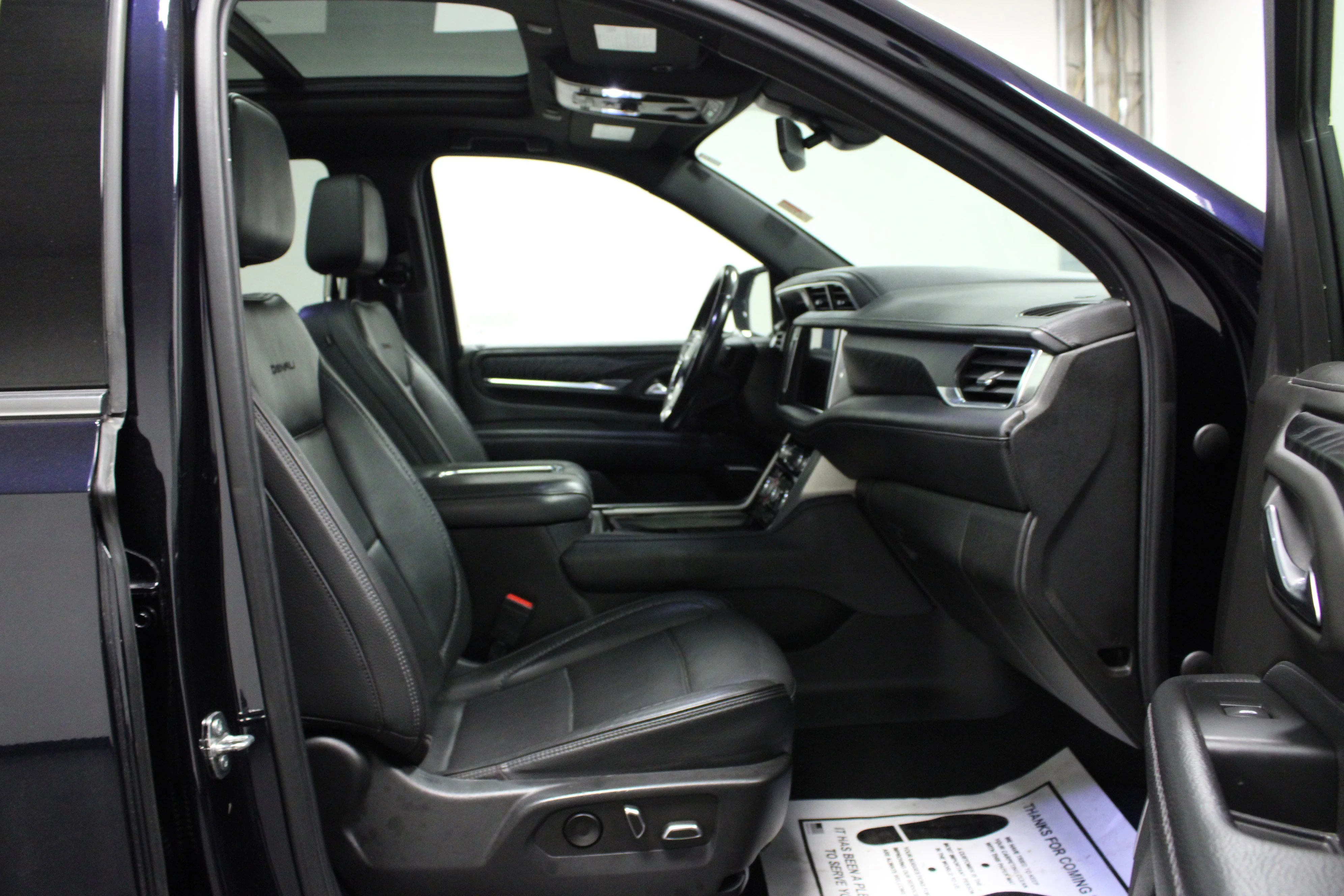 Used 2022 Midnight Blue Metallic GMC Denali image 17