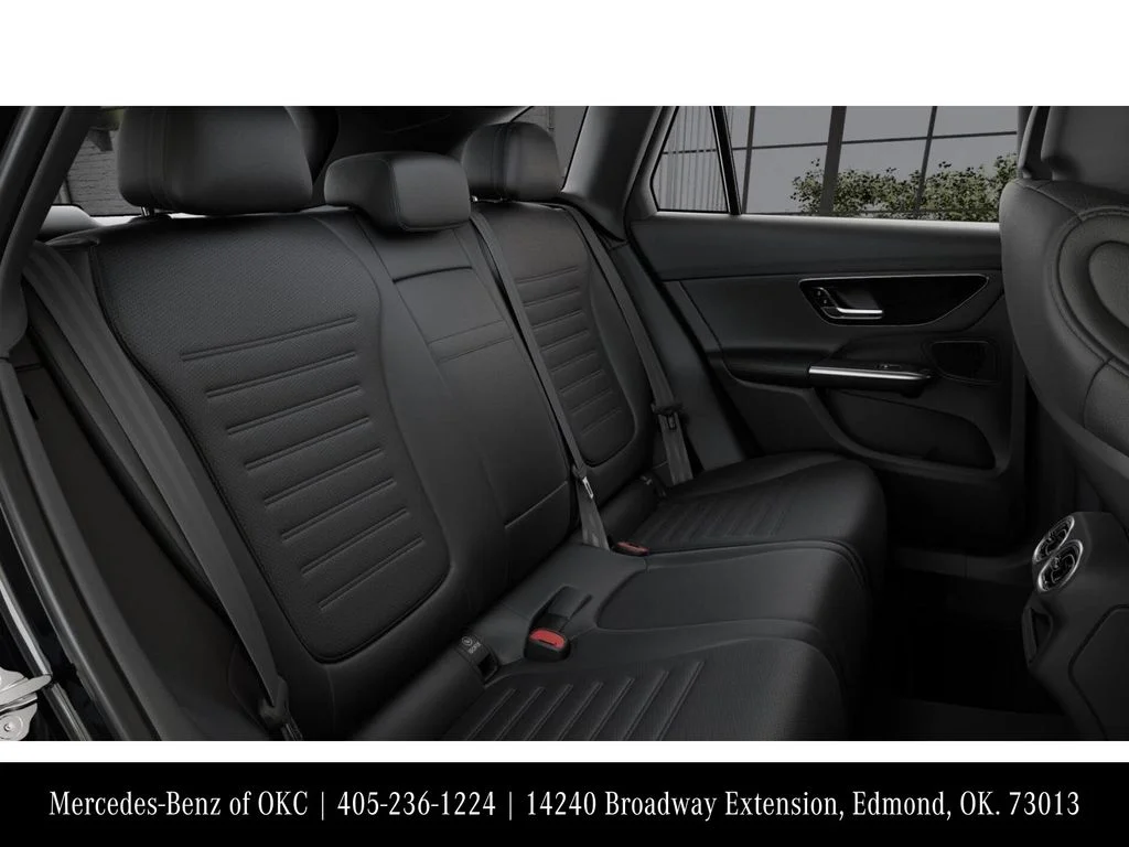 Used 2026 Black Mercedes-Benz GLC 300 image 5
