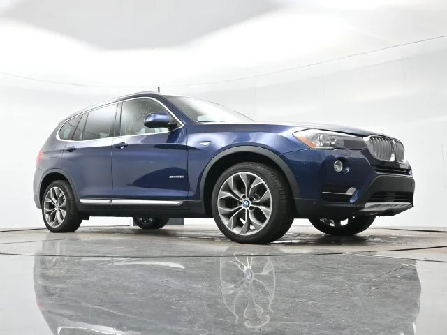 Used 2017 Blue BMW sDrive28i image 9