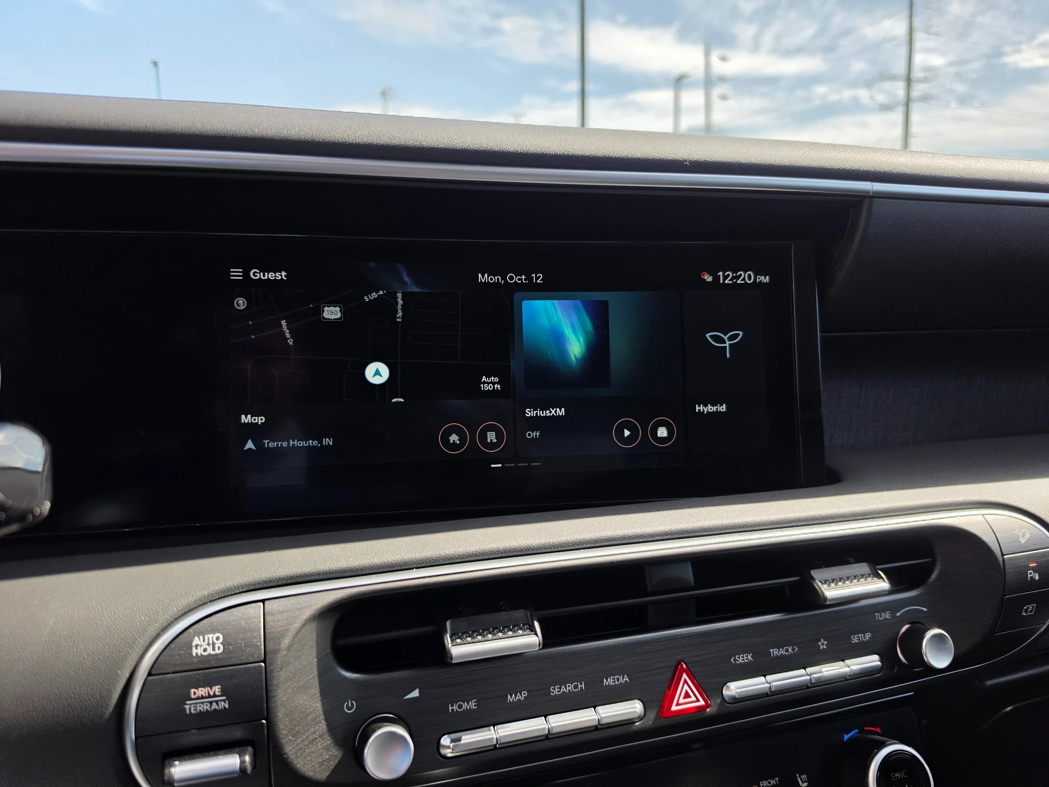 New 2027 Shimmering Silver Hyundai SEL Premium 7P image 12