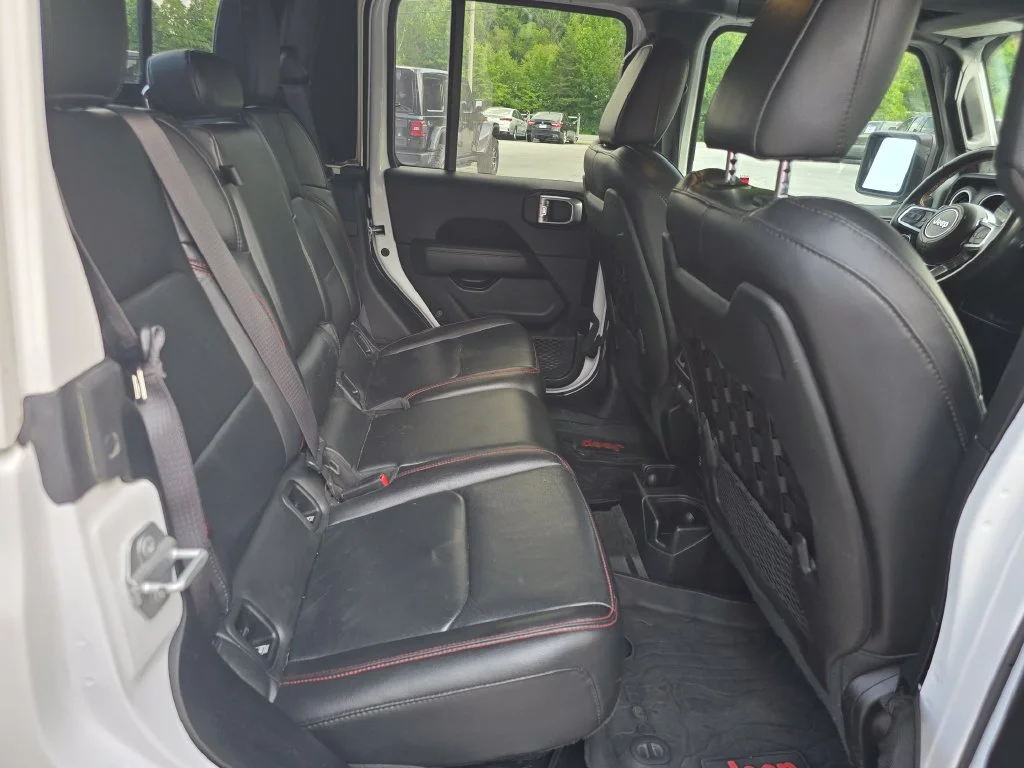 Certified Used 2020 White Jeep Rubicon image 25