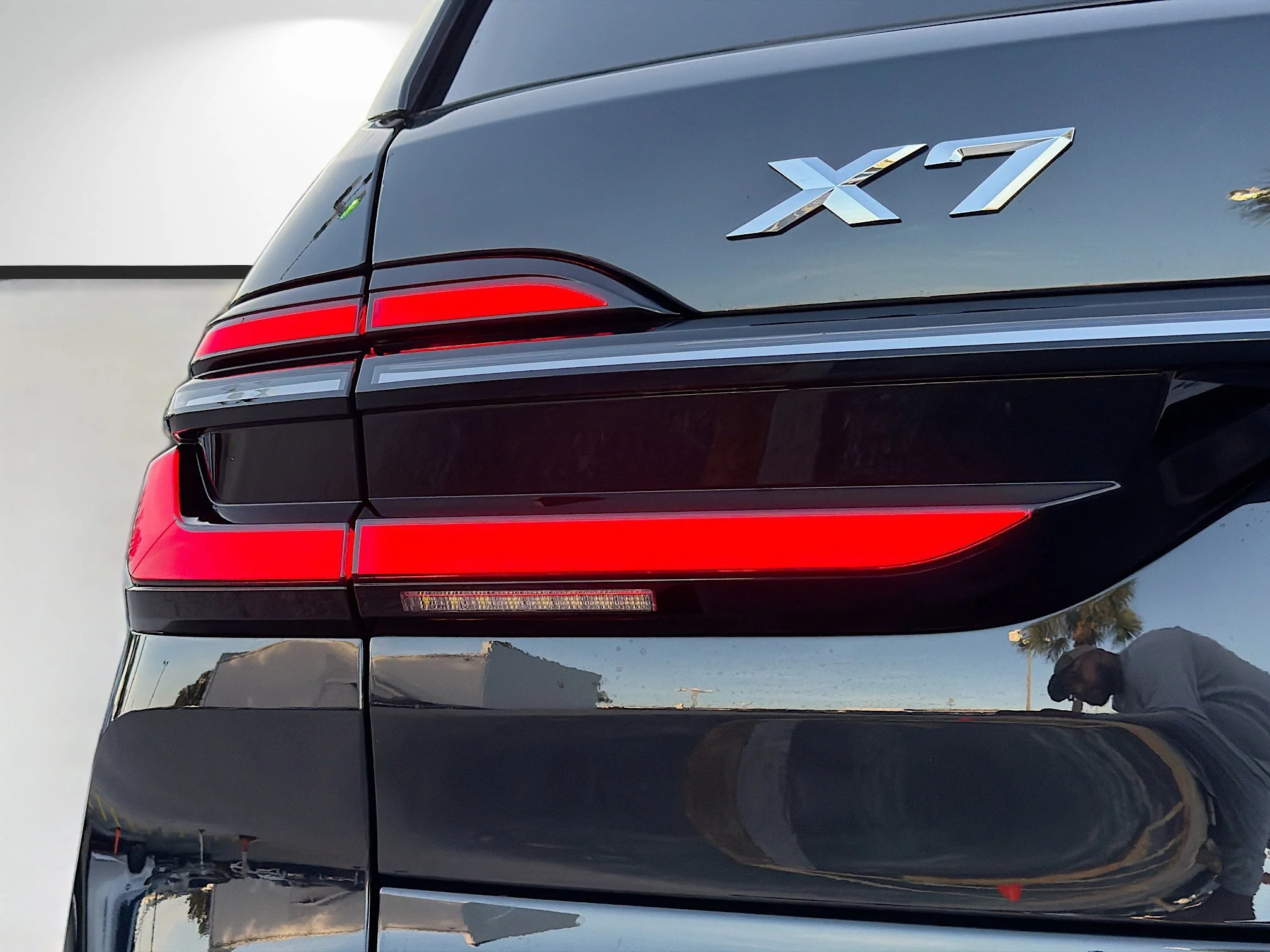 New 2027 Black Sapphire Metallic BMW xDrive40i image 10