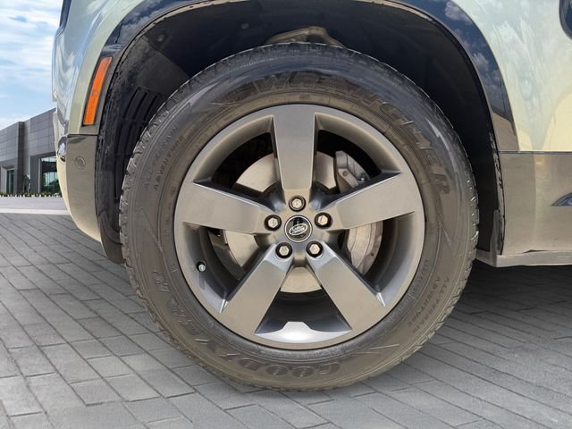 Certified Used 2025 Green Land Rover X-Dynamic SE image 9