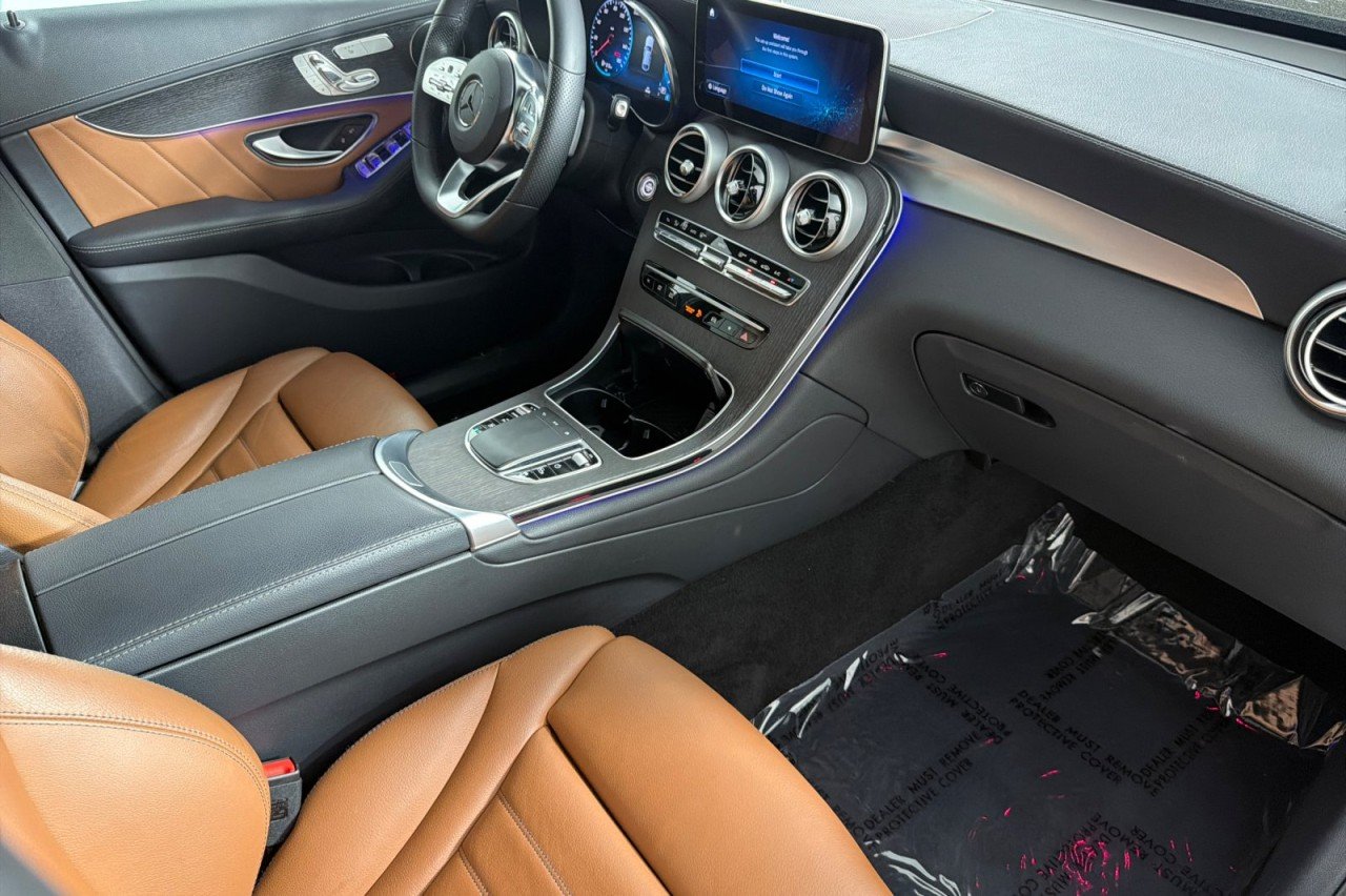 Certified Used 2023 Obsidian Black Metallic Mercedes-Benz GLC 300 image 15