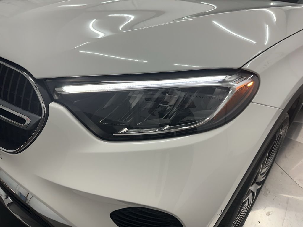 Used 2026 White Mercedes-Benz GLC 300 image 29