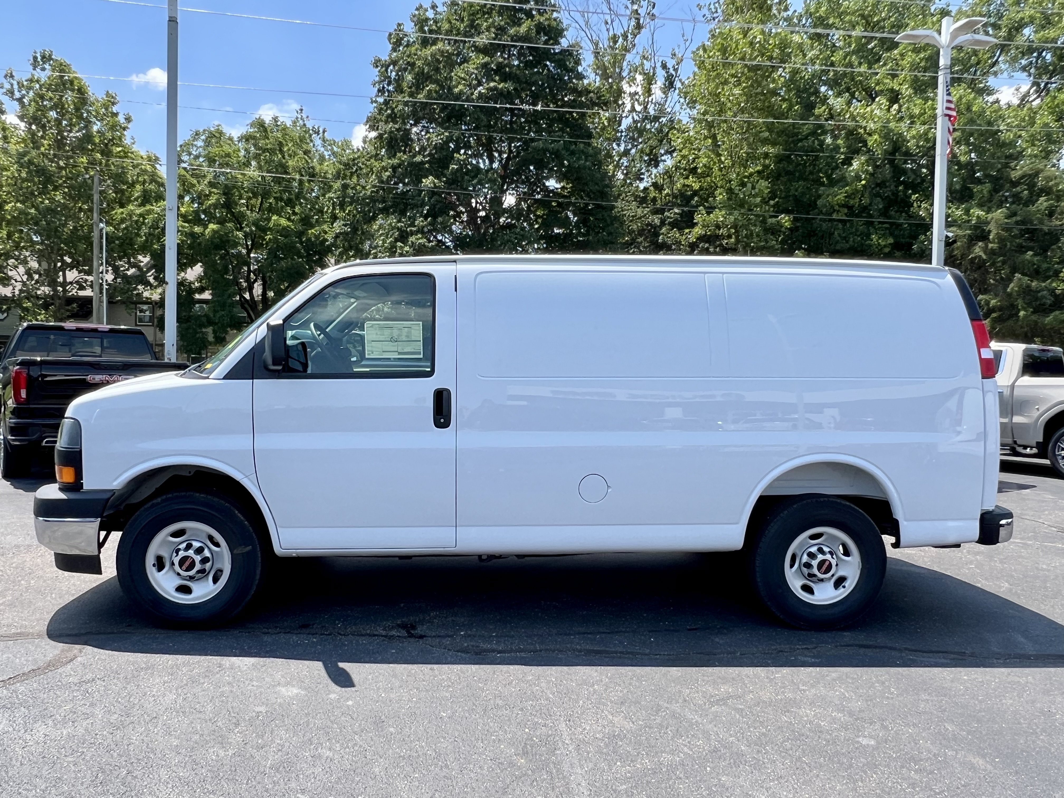 New 2026 Summit White GMC Work Van image 6