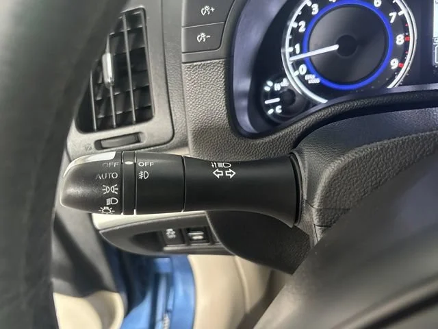 Used 2013 Lapis Blue INFINITI x image 11