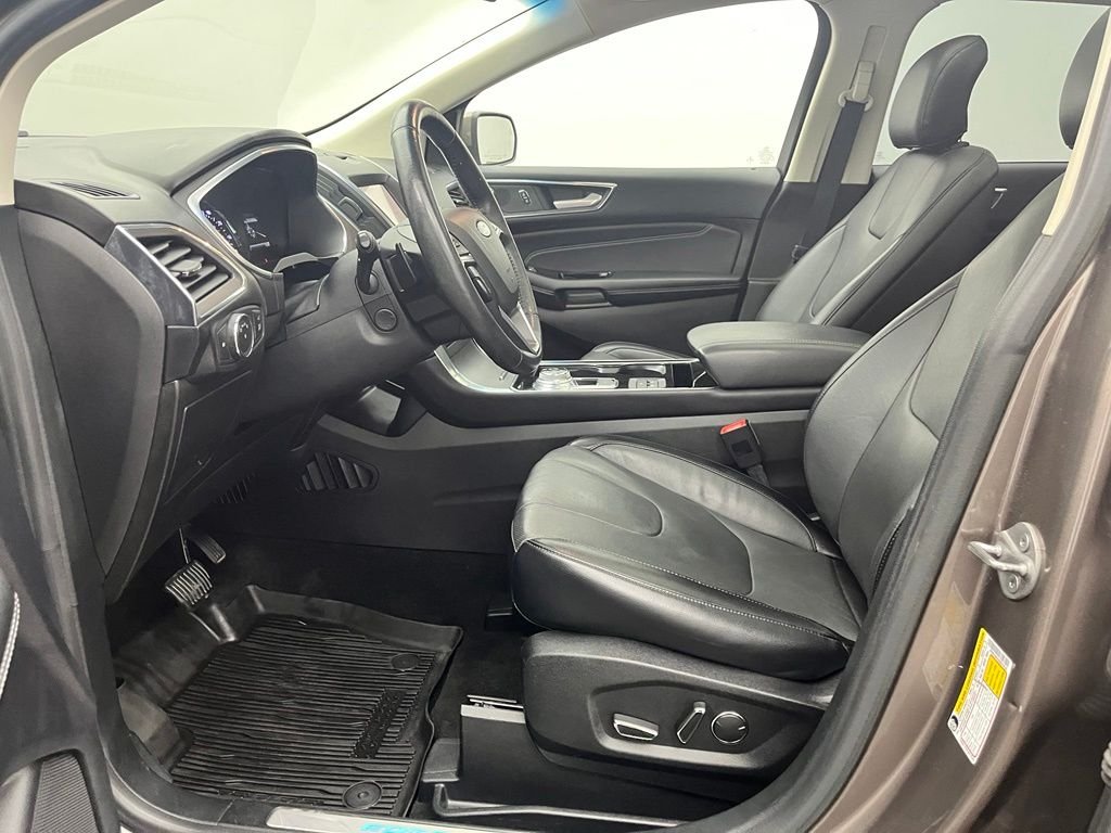 Used 2019 Stone Gray Metallic Ford Titanium image 21