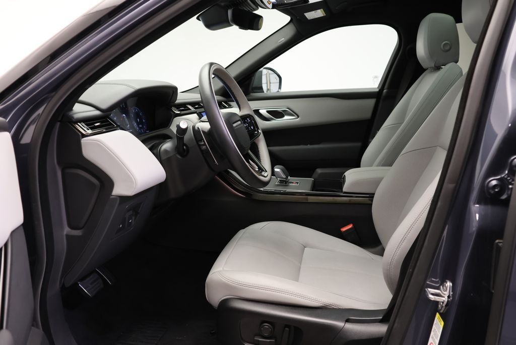 Used 2026 Varesine Blue Metallic Land Rover Dynamic SE image 28