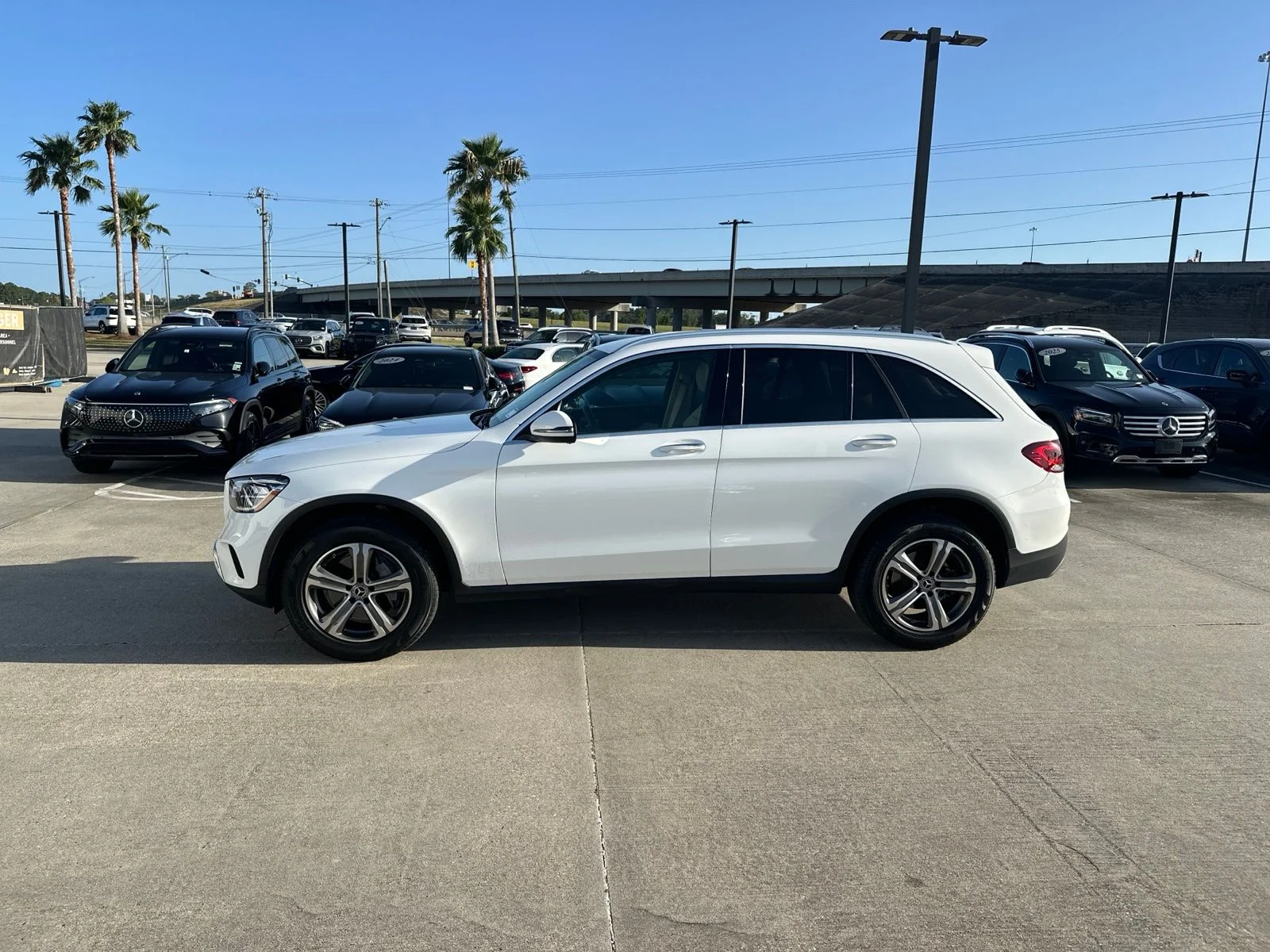 Used 2020 White Mercedes-Benz GLC 300 image 1