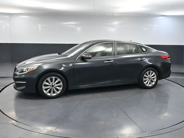 Used 2016 Green Kia LX image 9