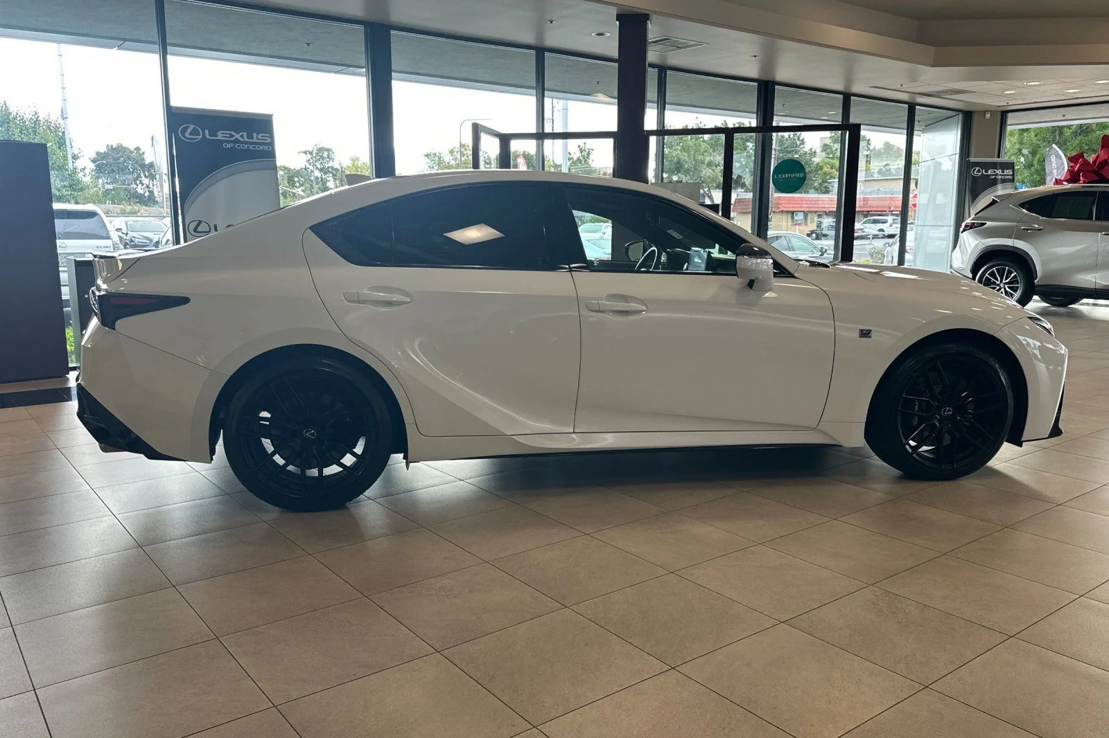 Certified Used 2023 ULTRA WHITE Lexus 500 F SPORT Performance Premium image 3