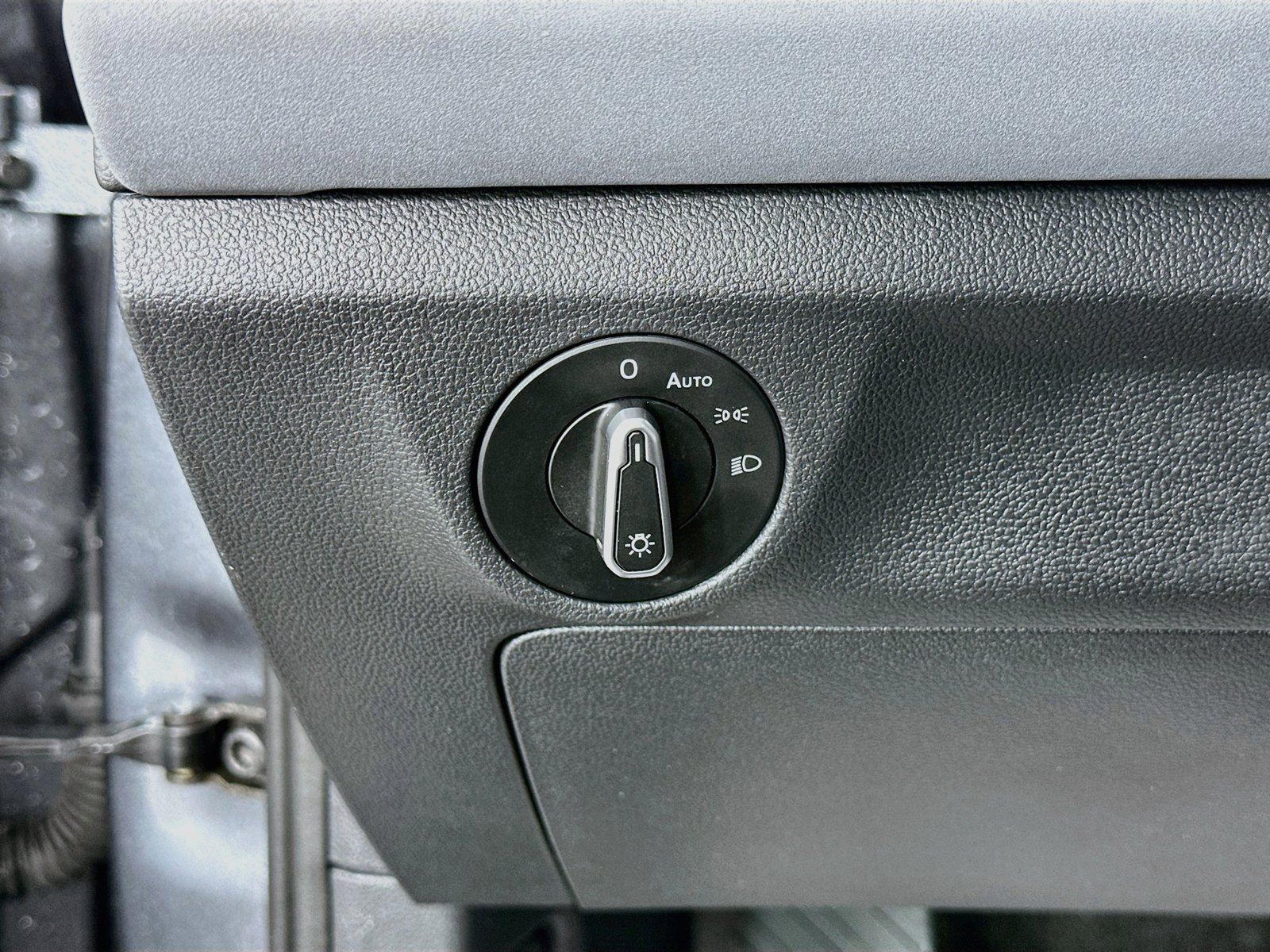 2025 Volkswagen Jetta SE - Photo 11