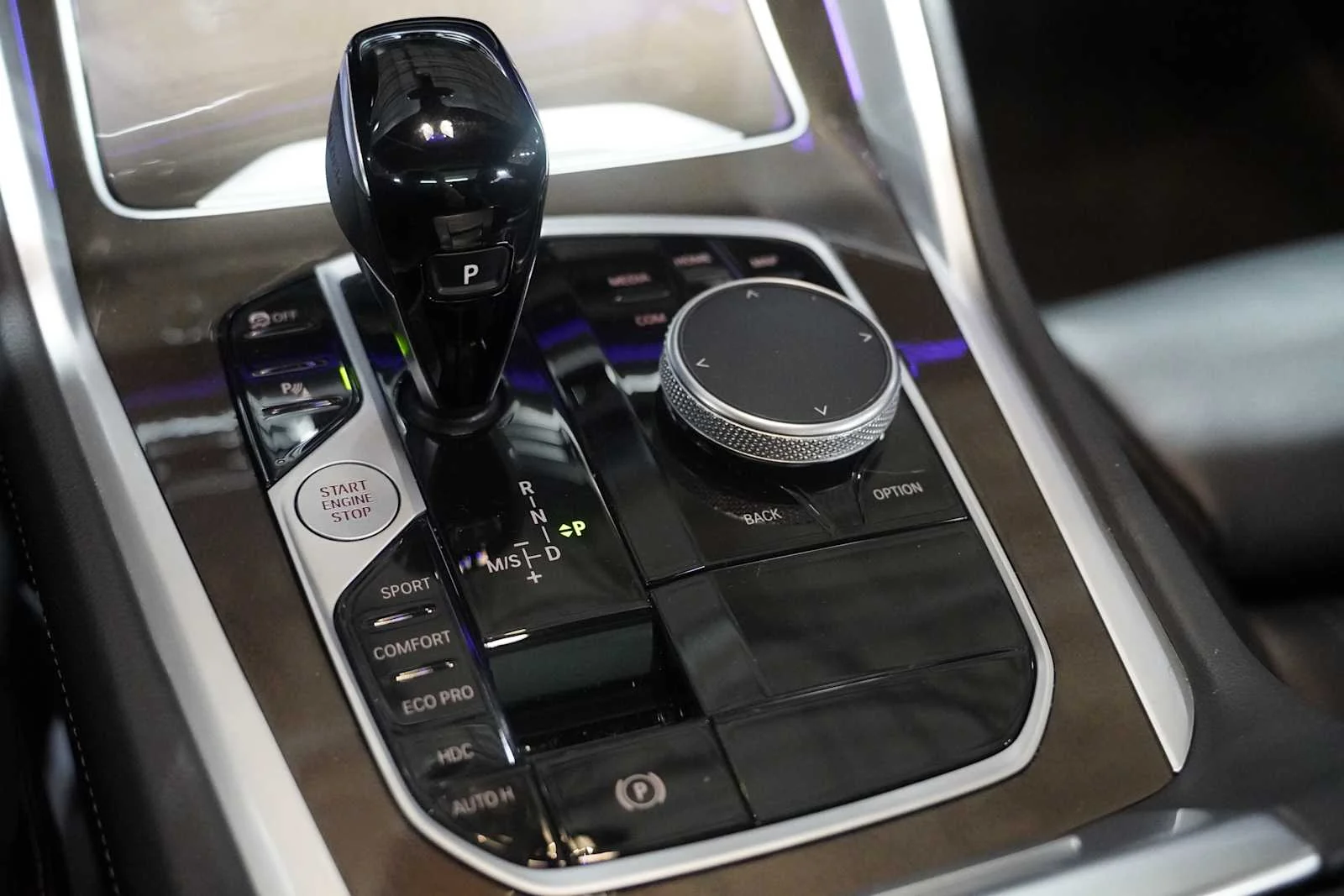 Used 2022 Arctic Grey Metallic BMW xDrive40i image 19