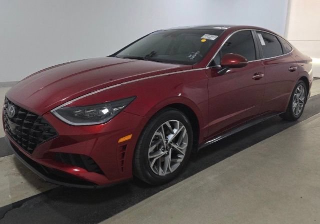 Used 2023 Red Hyundai SEL image 2