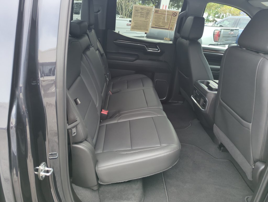 Used 2024 Silver GMC SLT image 30