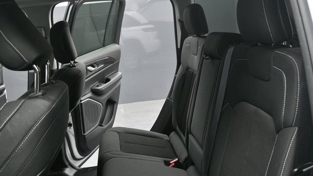 Used 2022 White Jeep Laredo image 21