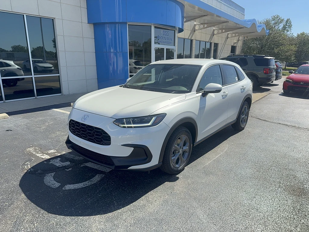 2027 Honda HR-V LX, photo 4 of 12