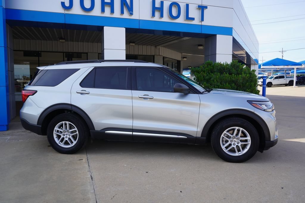 Used 2025  Ford Active image 8