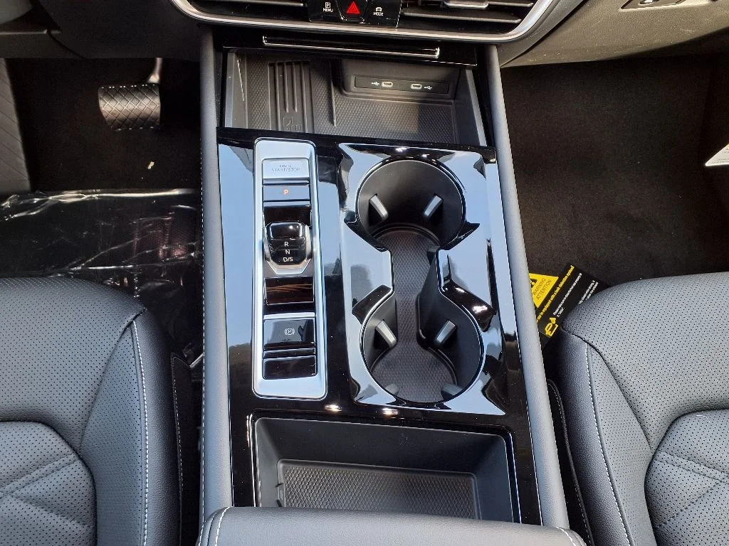 New 2026 Pure Gray Volkswagen 2.0T SE w/Technology image 15