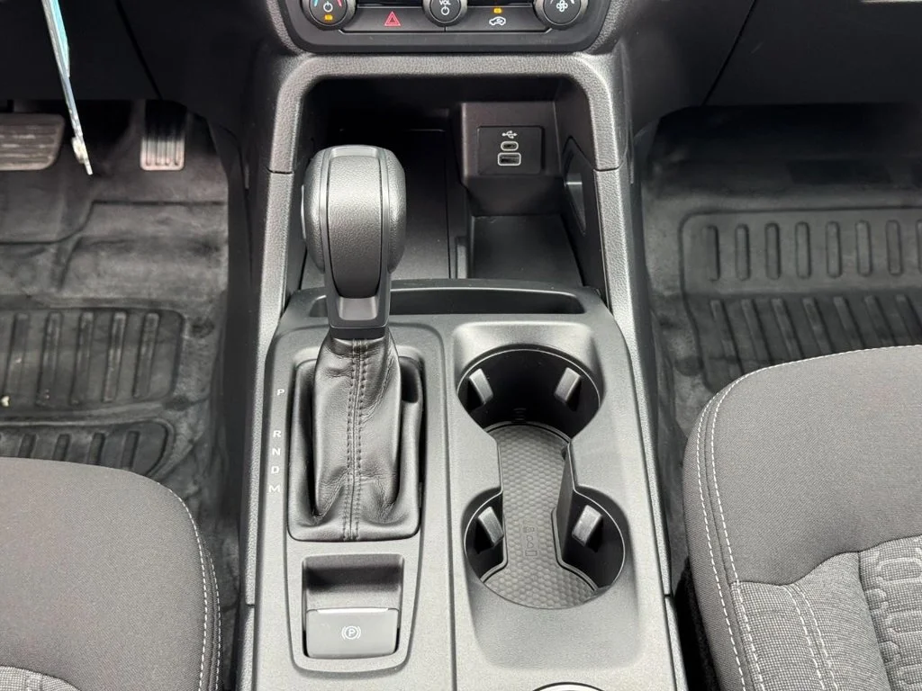 Used 2025 Beige Ford XL image 20