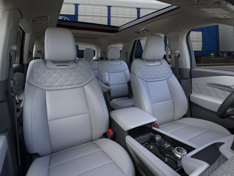 New 2026 Rapid Red Metallic Tinted Clearcoat Ford Platinum™ image 10