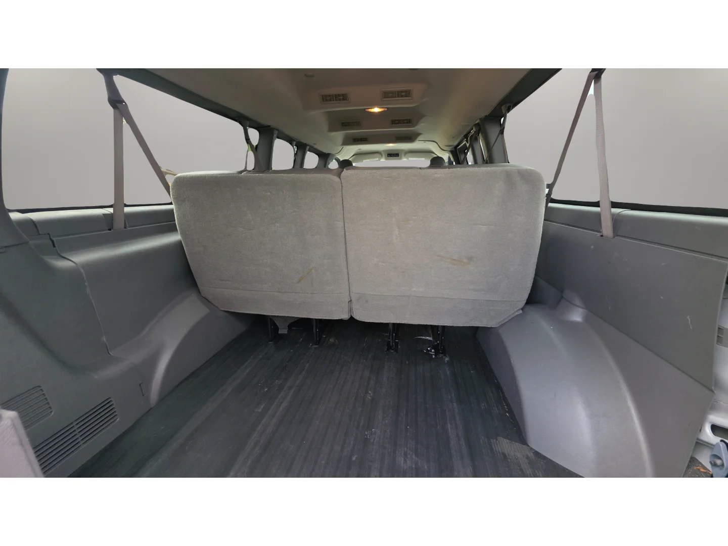 Used 2020 White Chevrolet LS image 19