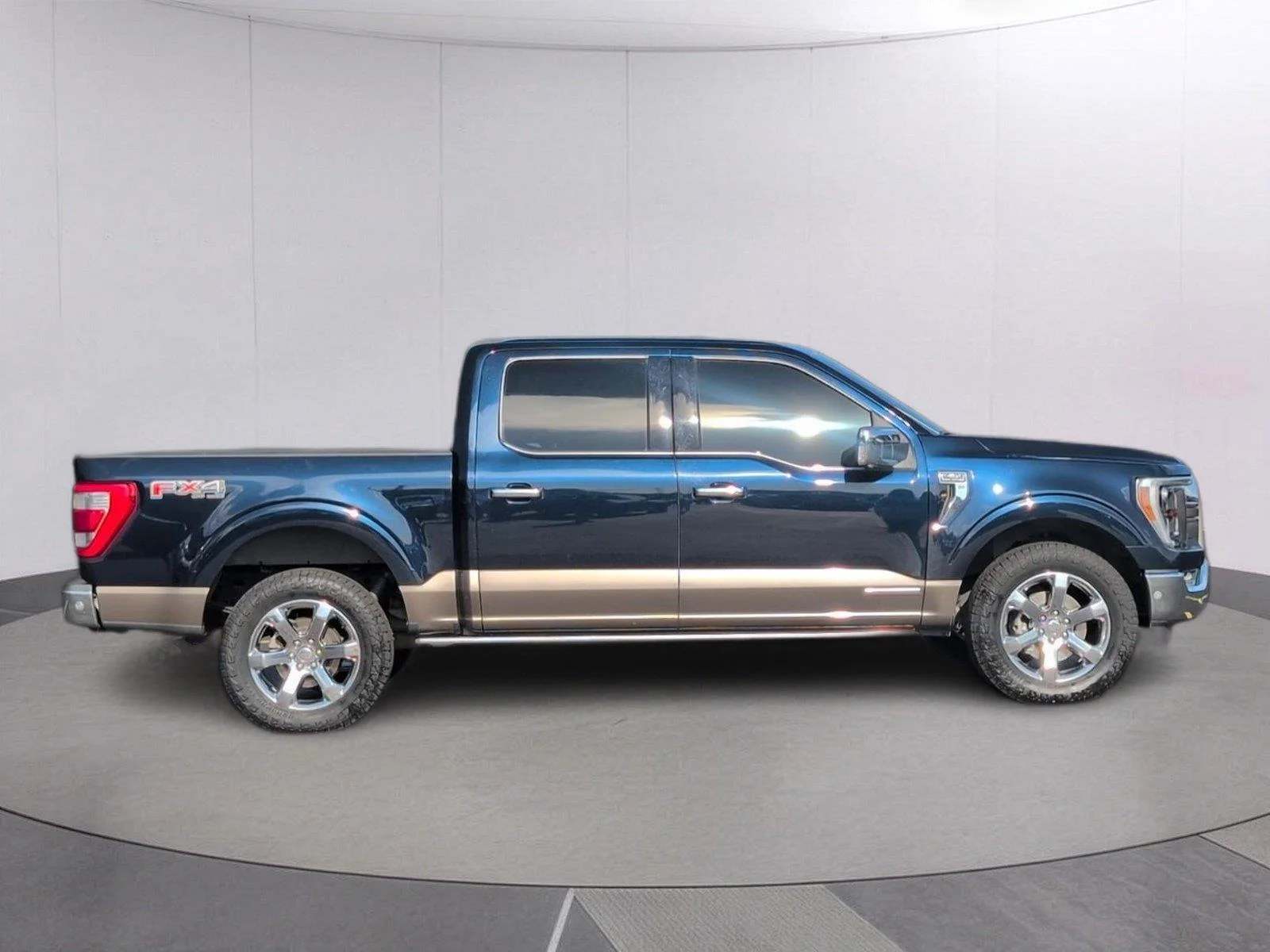 Used 2023 Antimatter Blue/Stone Gray Ford King Ranch image 9