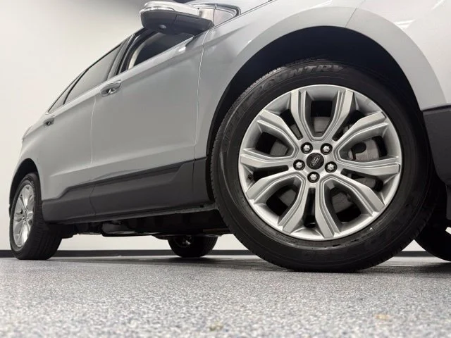 Used 2023 Silver Ford Titanium image 2
