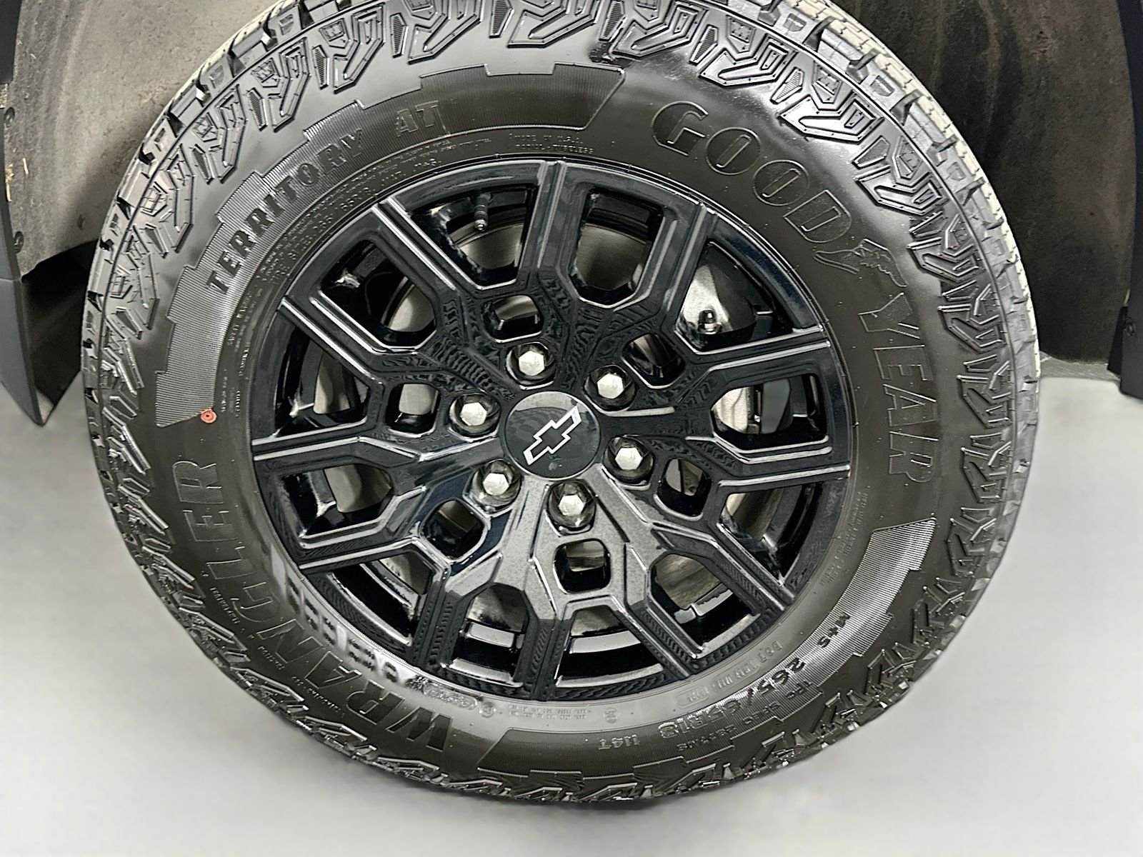 Used 2026 Summit White Chevrolet Trail Boss image 32