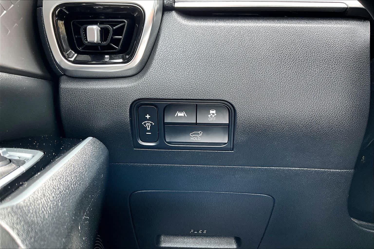 Used 2022 Gravity Grey Kia SX image 35