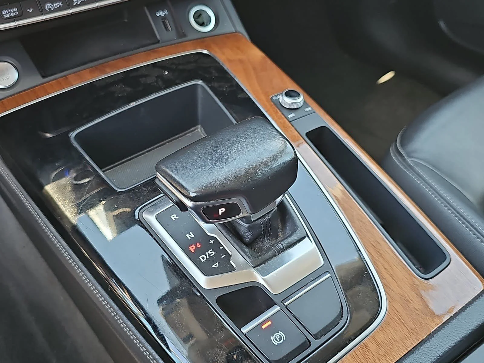 Used 2021 White Audi 45 Premium Plus image 24