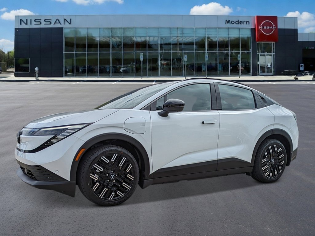 New 2026 Everest White Pearl Tricoat Nissan PLATINUM+ image 1