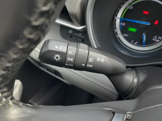 Used 2021  Toyota XLE image 16
