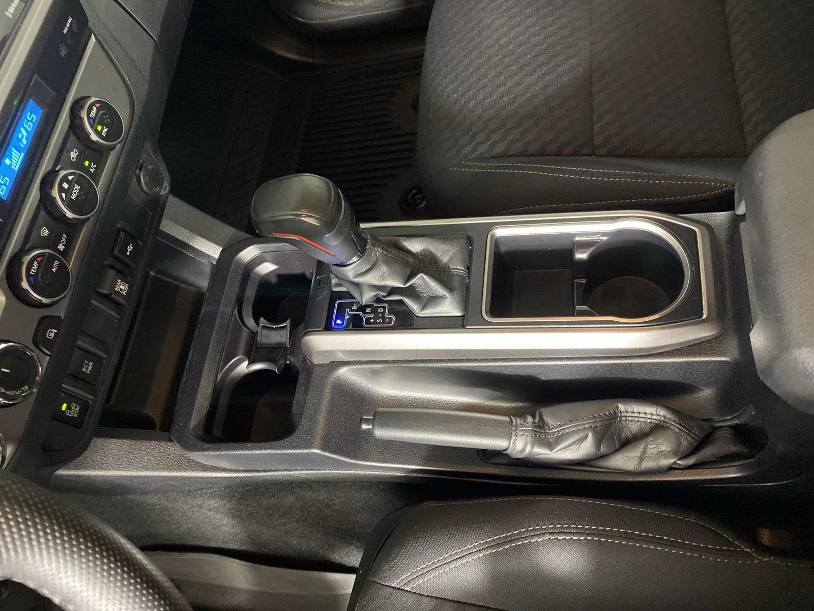 Used 2023  Toyota SR image 23