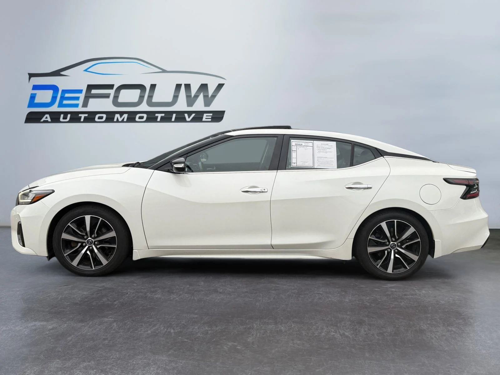 Used 2023  Nissan 3.5 SL image 6