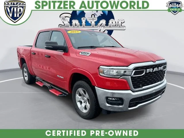 2025 RAM 1500 Big Horn/Lone Star 4x4 Crew Cab 5'7's photo