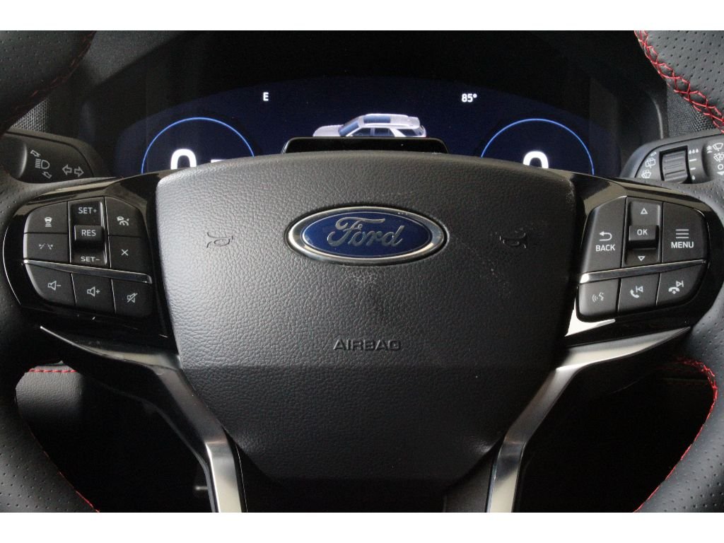 New 2026 Space White Metallic Ford ST-Line image 7