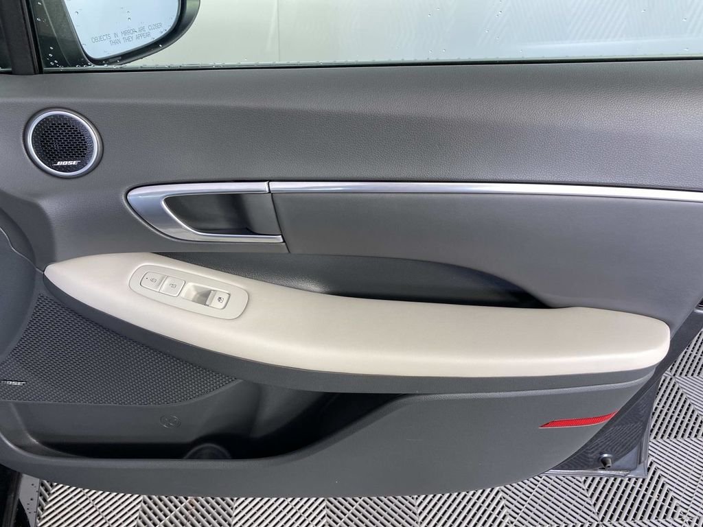 Used 2023 Gray Hyundai SEL image 23