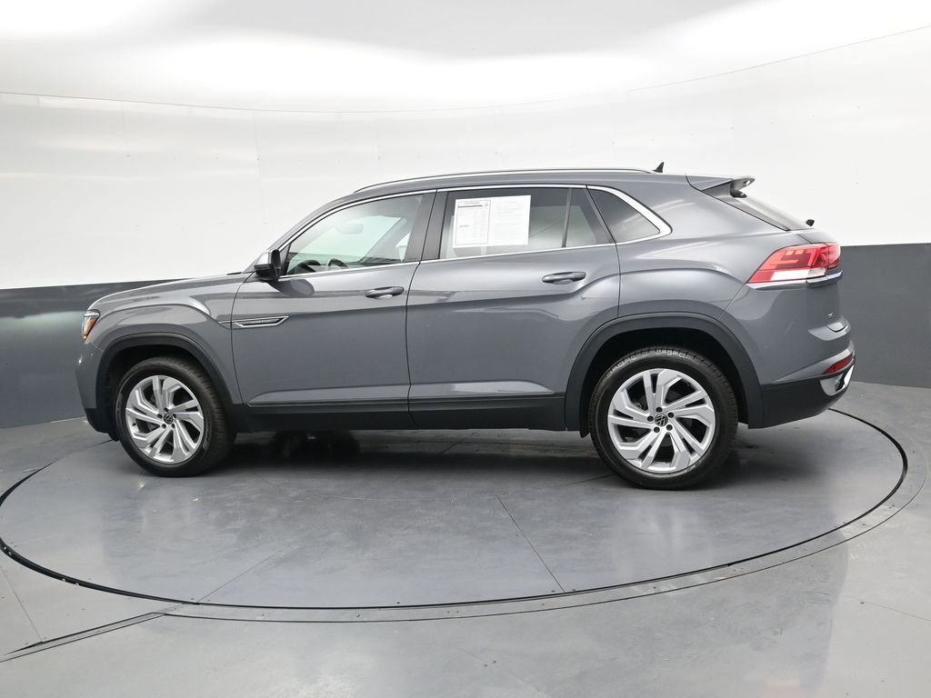 Used 2021  Volkswagen 2.0T SEL image 10
