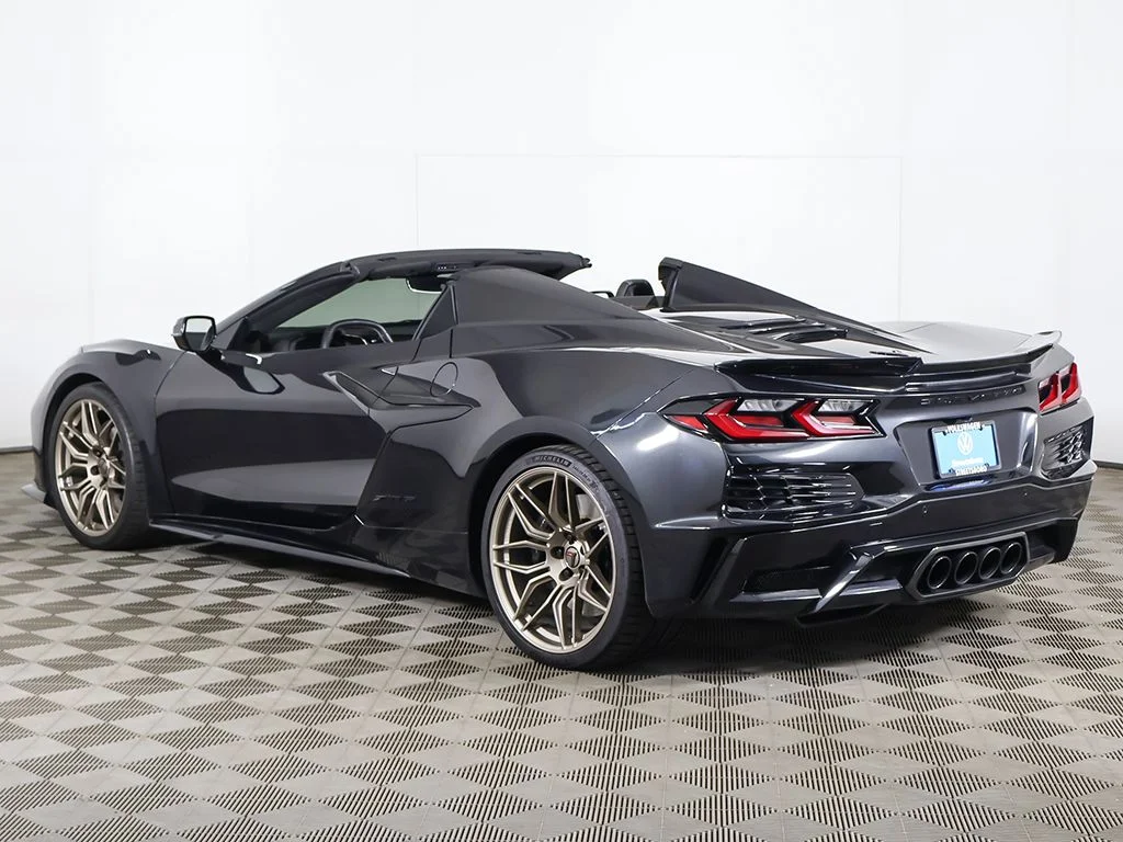 Used 2024 Carbon Flash Metallic Chevrolet Z06 image 12
