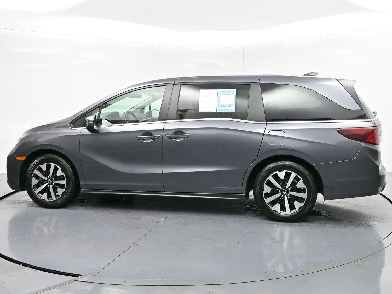Used 2025  Honda EX-L image 4