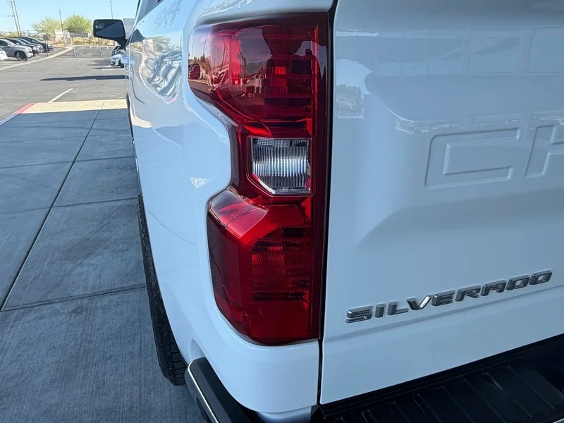 Used 2023 Summit White Chevrolet LT image 27