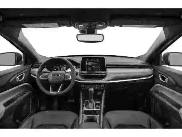 New 2026 Diamond Black Crystal Pearl-Coat Exterior Paint Jeep Latitude image 7